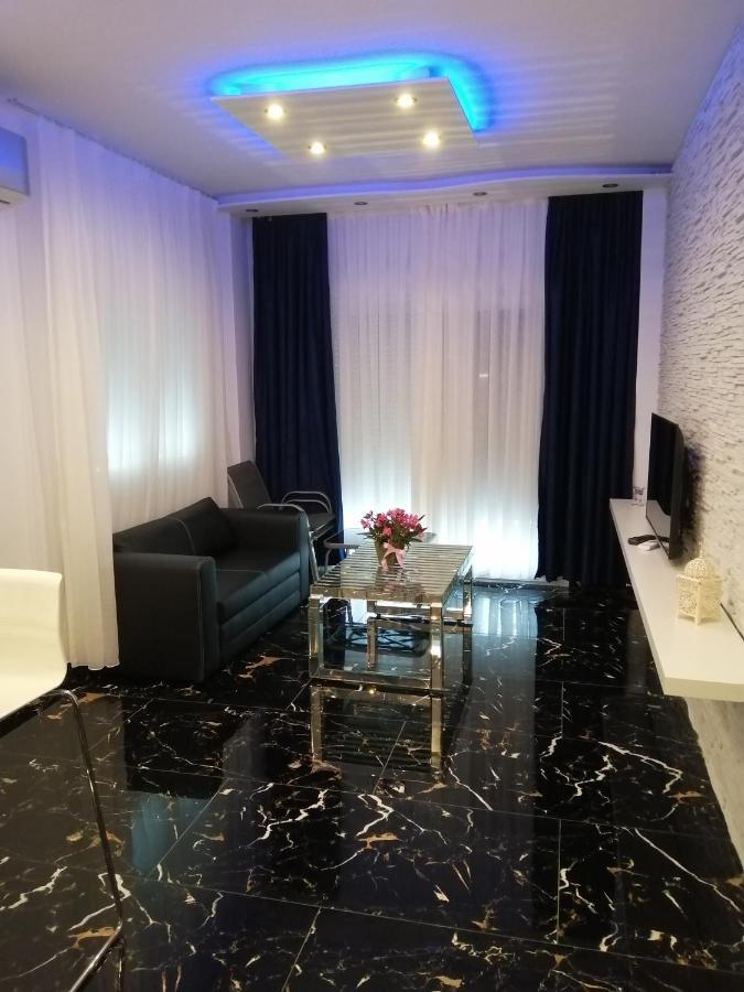 Апартаменты Totani Lux Переа Экстерьер фото